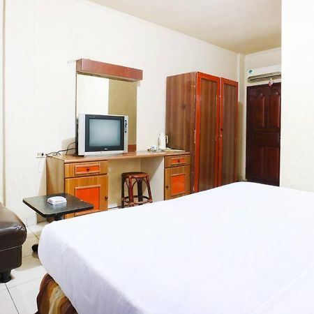 Lee Garden Hotel Medan Exterior photo