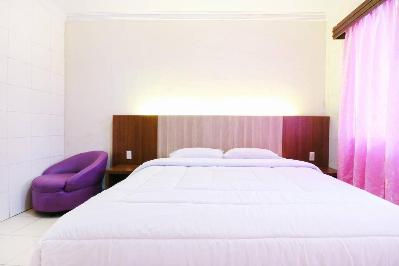 Lee Garden Hotel Medan Exterior photo