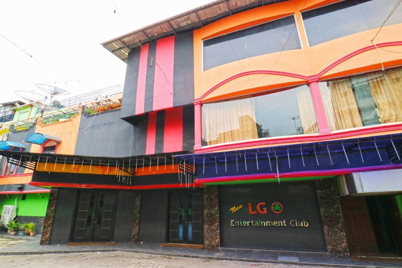 Lee Garden Hotel Medan Exterior photo